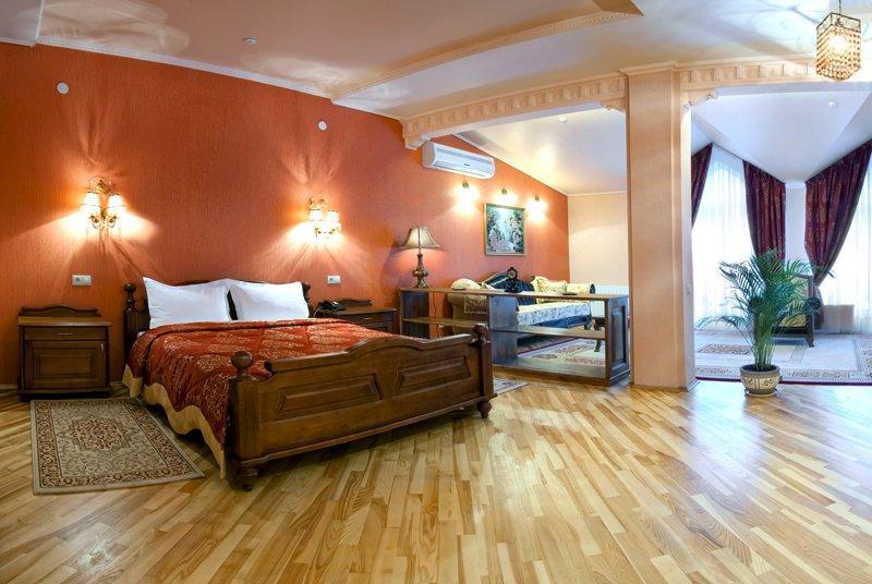 Okolytsya Motel Rivne Exterior photo